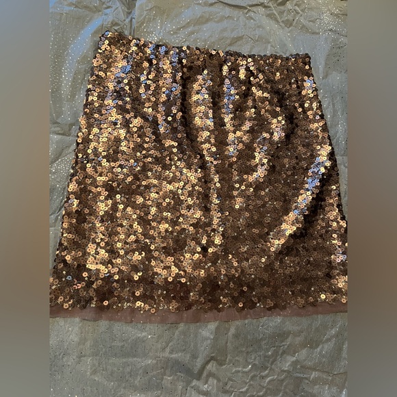 Lauren Conrad sequin mini skirt - Picture 4 of 13